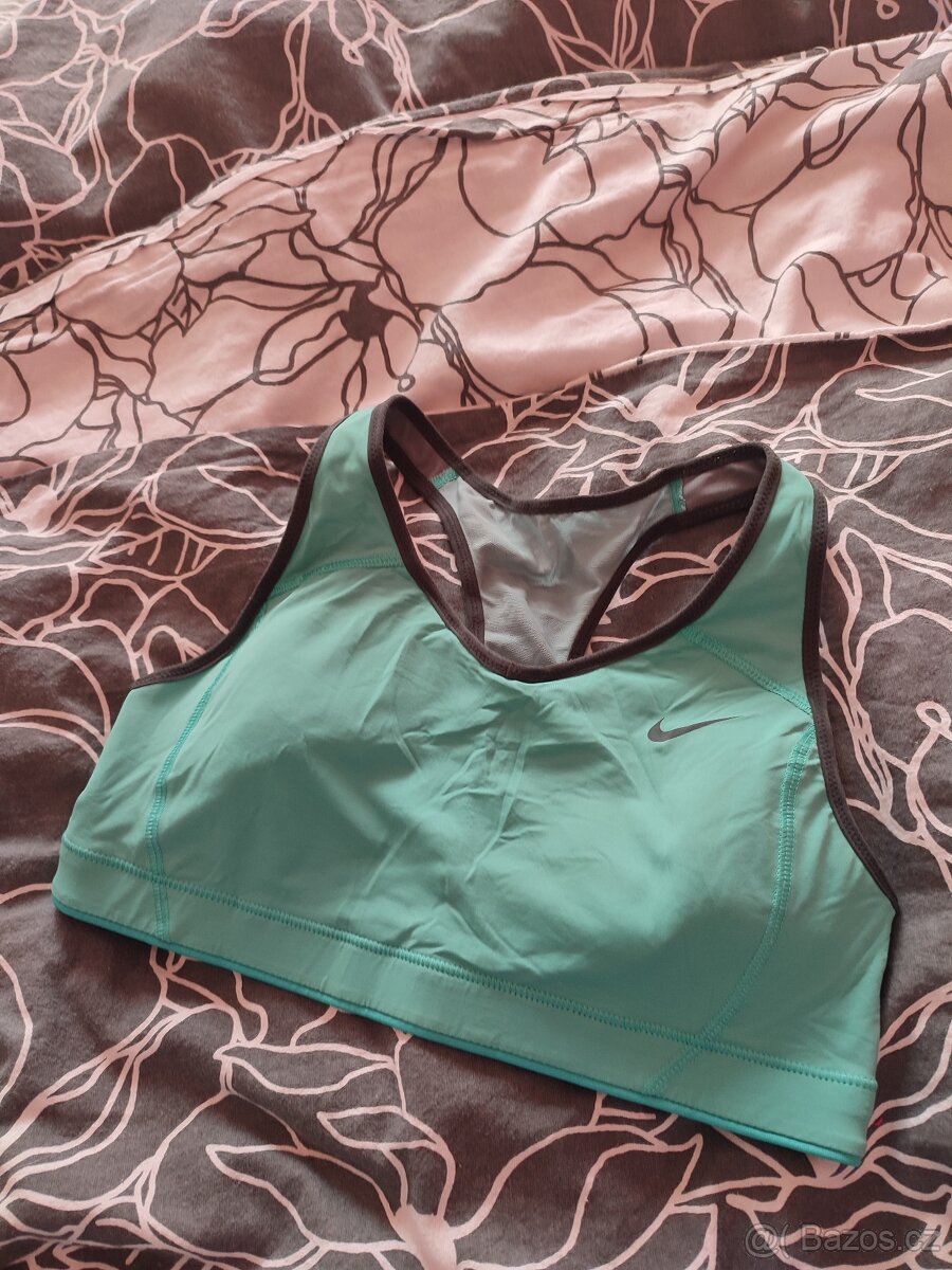 Sportovní podprsenka Nike vel.38