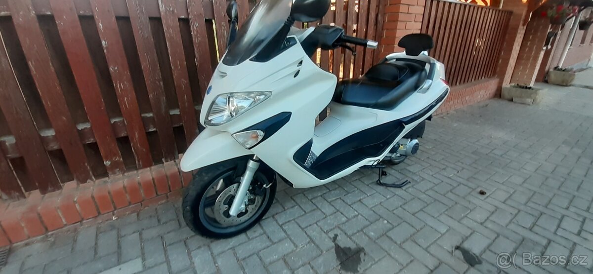Piaggio X-Evo 125 2012