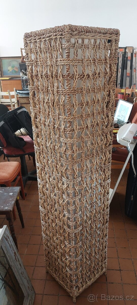 Stojací lampa