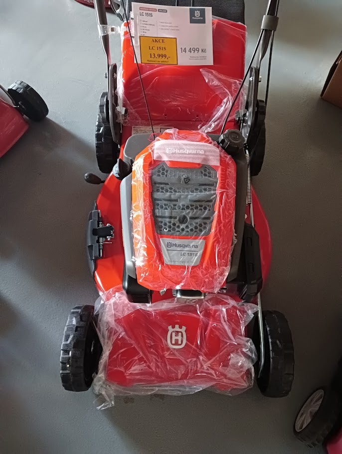 Motorová sekačka Husqvarna LC 151S