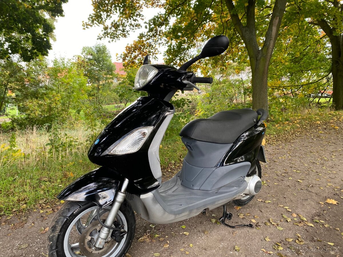 Piaggio Fly 125