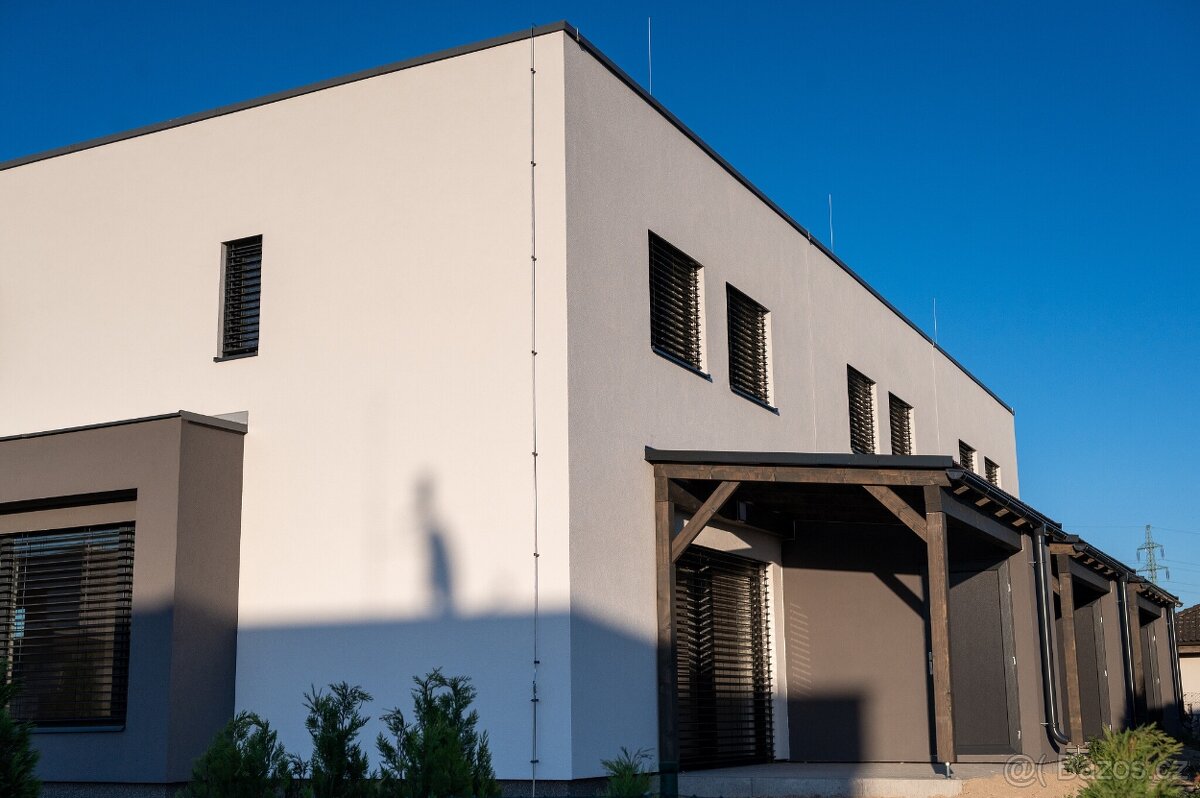 Prodej moderní novostavby  4 + kk se zahradou,Rychnov n. Kn.