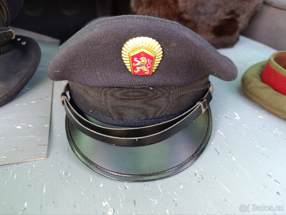 Vojenská čepice , brigadýrka