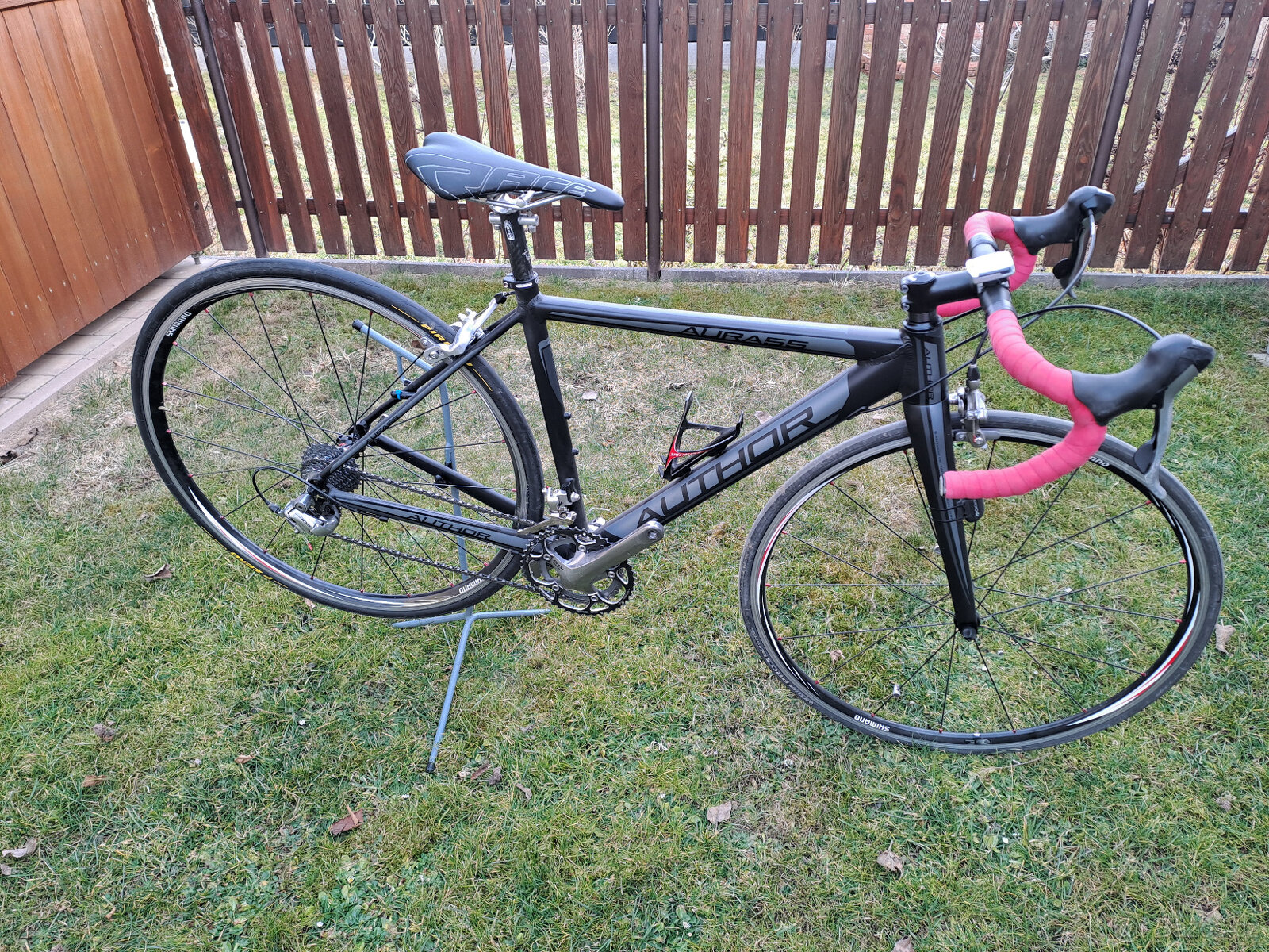 Dětské silniční kolo