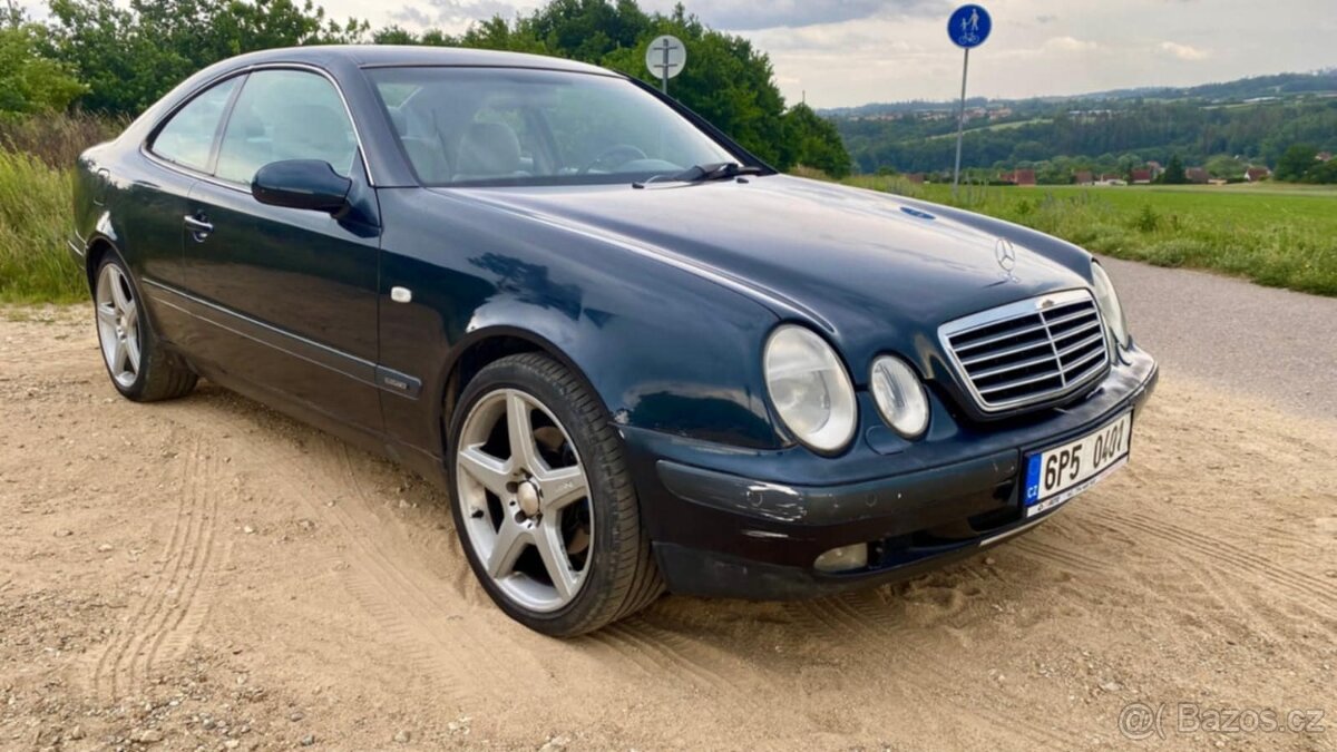 Mercedes-Benz w208 coupe