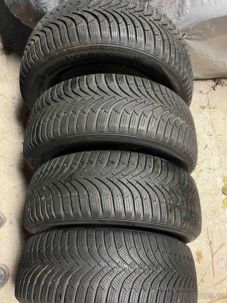 4x zimní pneu 205/55 R16 Hankook Winter icept RS2 8mm