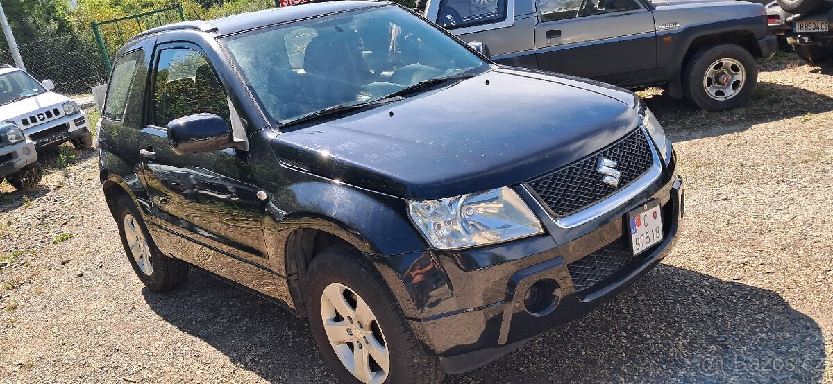Suzuki Grand Vitara ll 1.6 benzin 4x4 z Talianska bez korozi