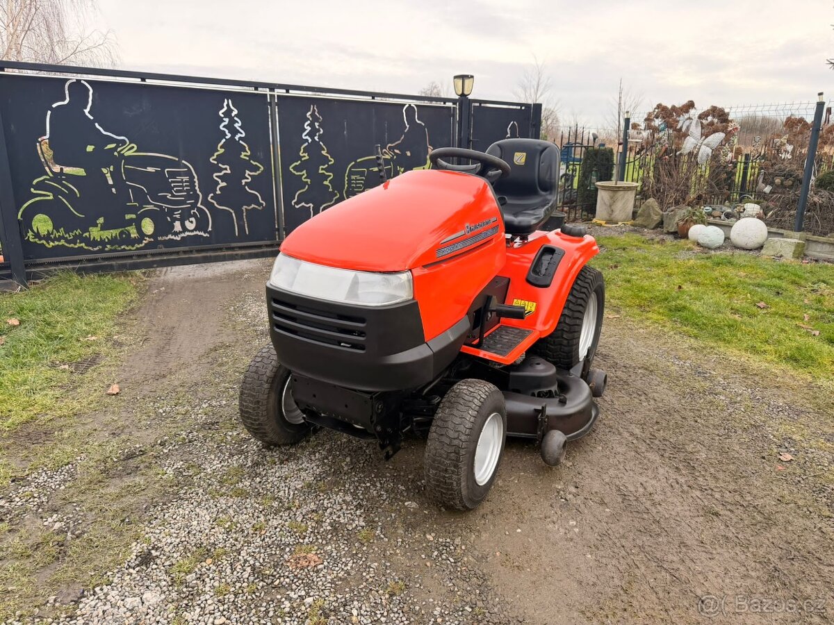 Zahradni traktor Husgvarna Gth250