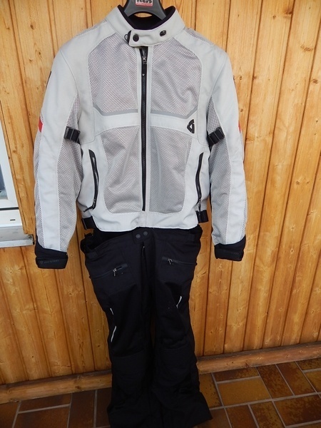 letni komplet Revit Tornado vel.54/56, lehce jety