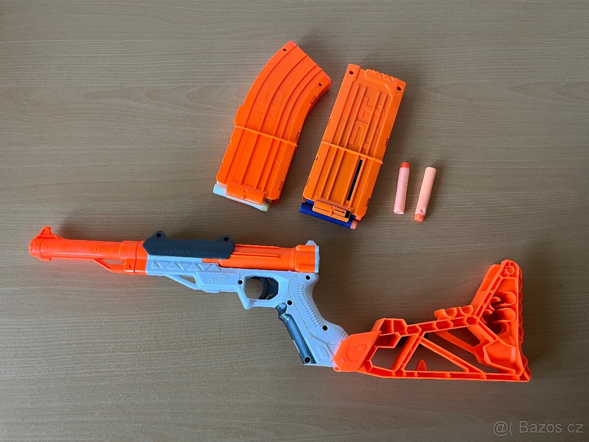 Nerf Sharpfire N- Strike Elite Blaster s příslušenstvím a z