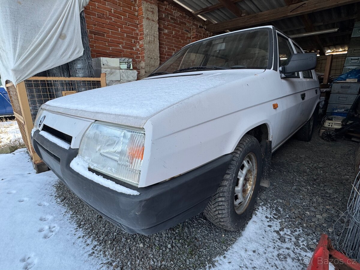 Škoda Favorit 136 lux