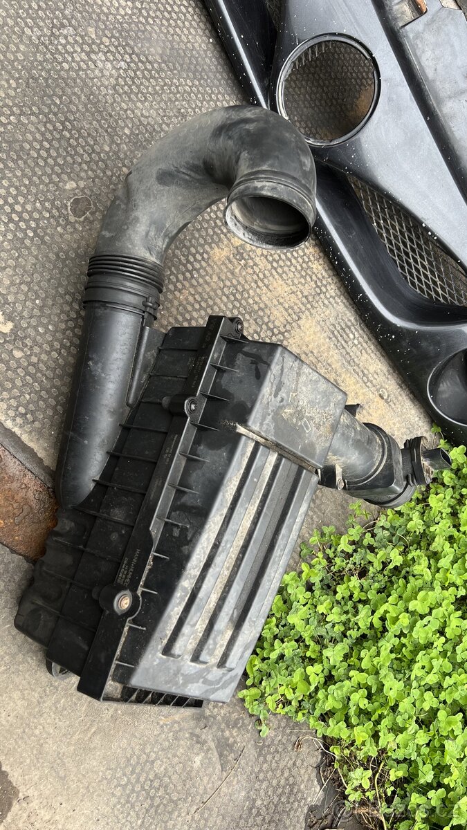 Filtr box s vahou vzduch vw touran