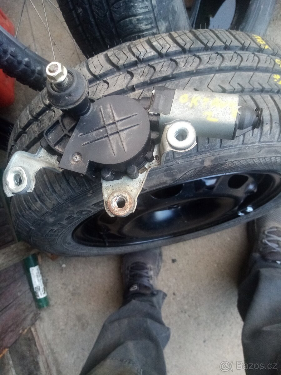 PRODAM=MOTOREK 5 DVERI SODA OCTAVIA 2 COMBI