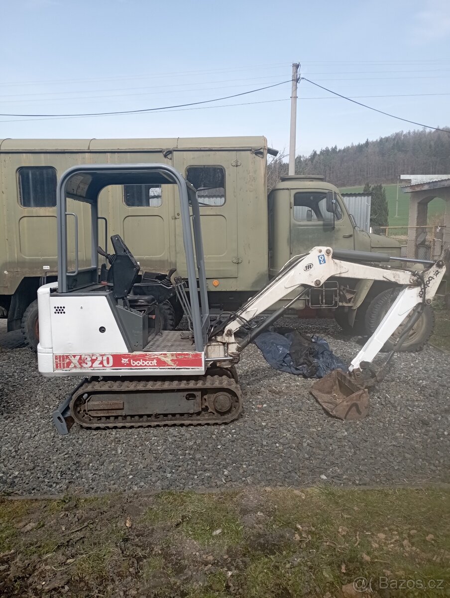 Minibagr Bobcat x320