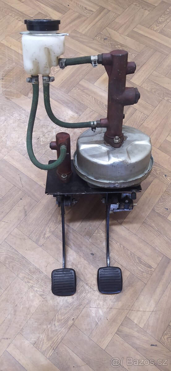 NOVY POSILOVAC BRZDY SERVO SKODA 136 RAPID 130 120 GL GARDE