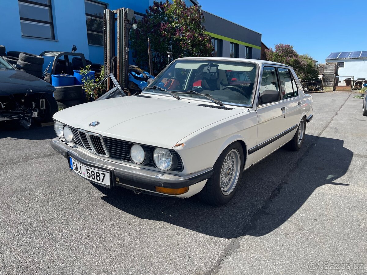 BMW e28 518