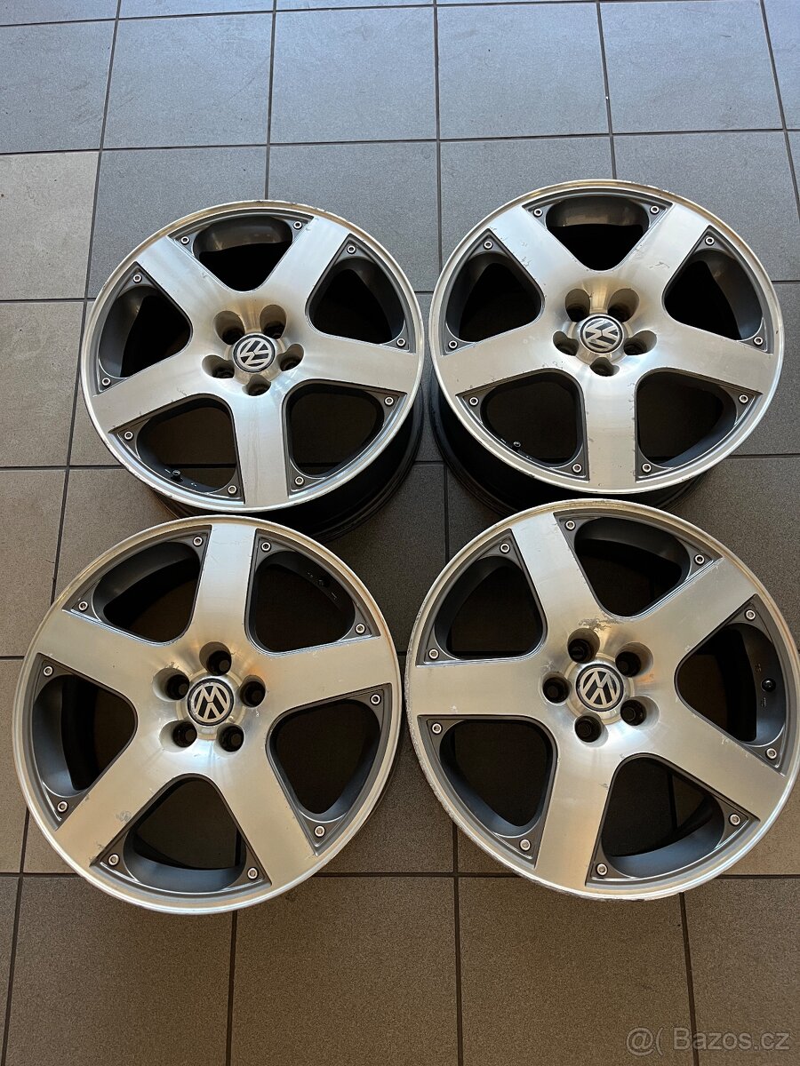 5x100 R17 Santa Monica