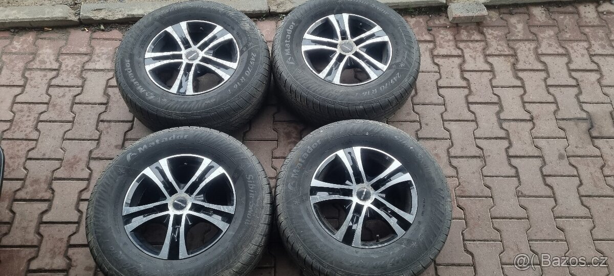 Alu kola Kia Sorento 5x139,7 6,5x16 ET40 245/70r16 Zimní