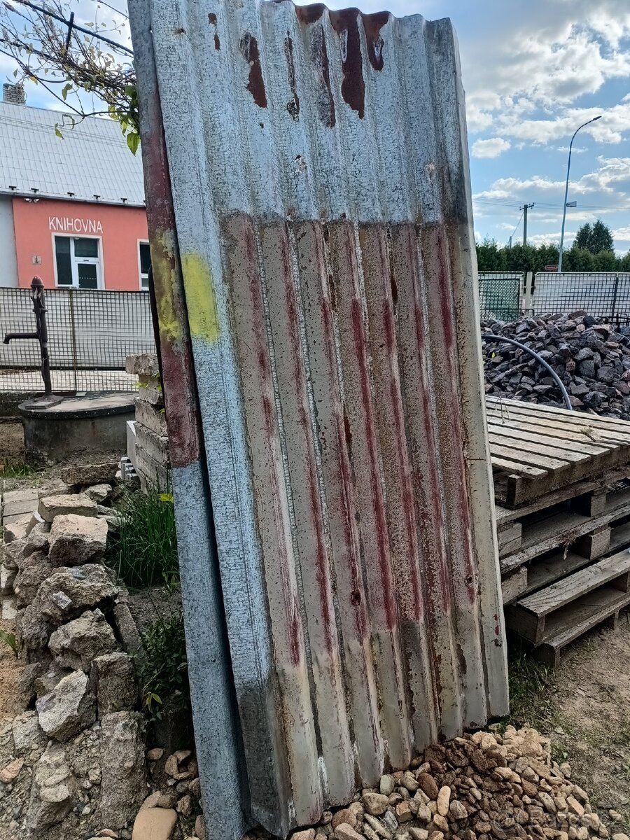 Prodám vlnitý plech 7 kusů