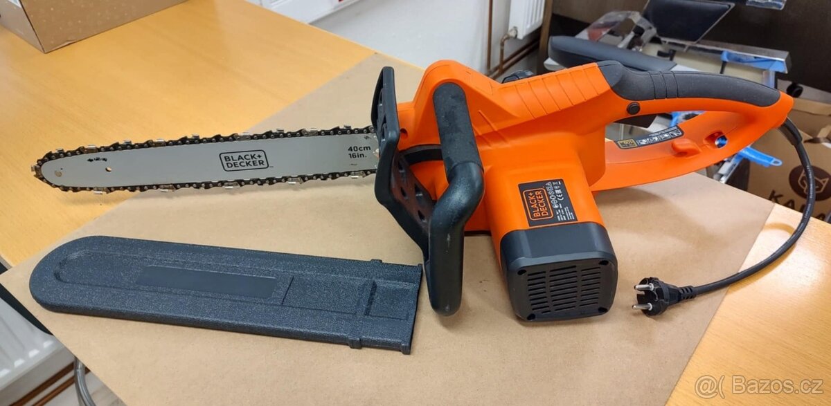 Elektrická řetězová pila BLACK+DECKER CS2040