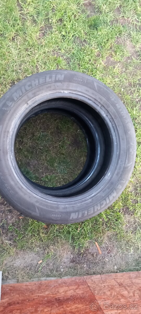Letní pneu Michelin 225/55 R17