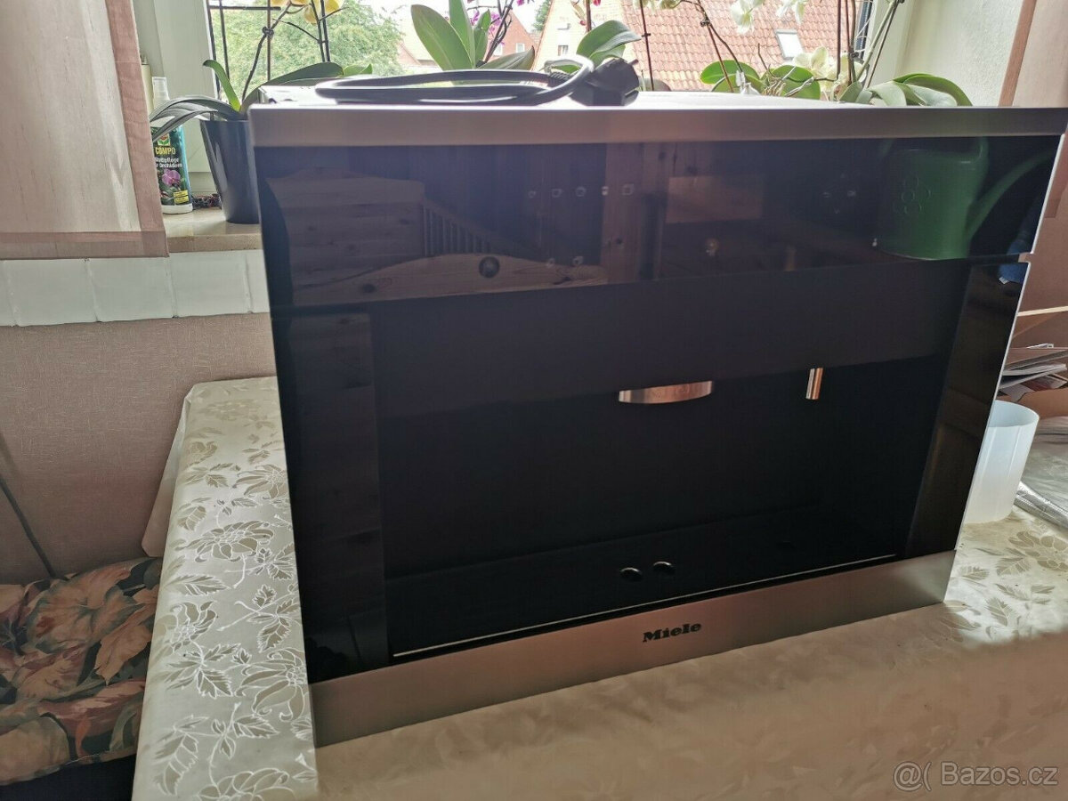 Miele CVA 6405 Vestavný kávovar