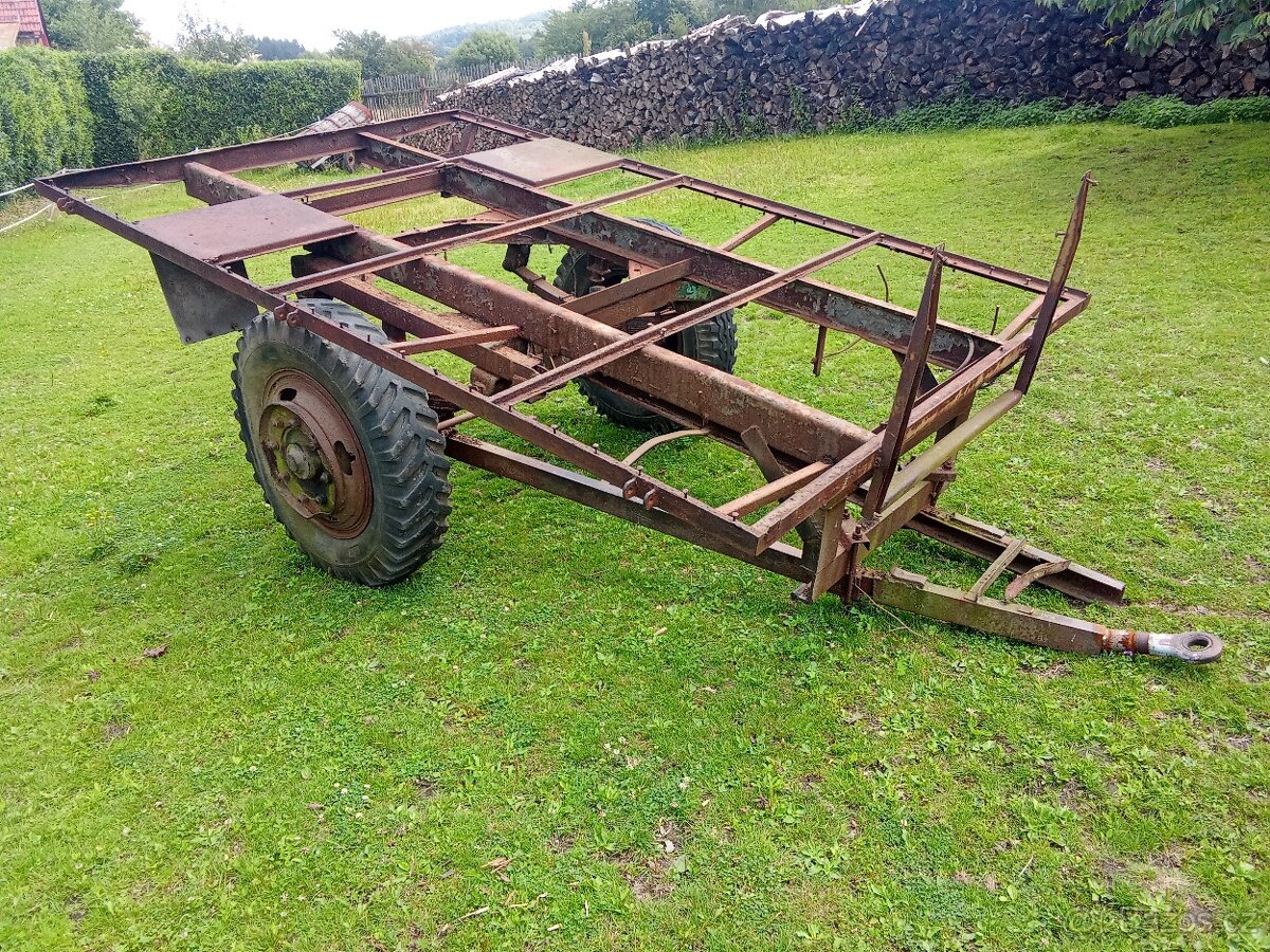 Kára za traktor