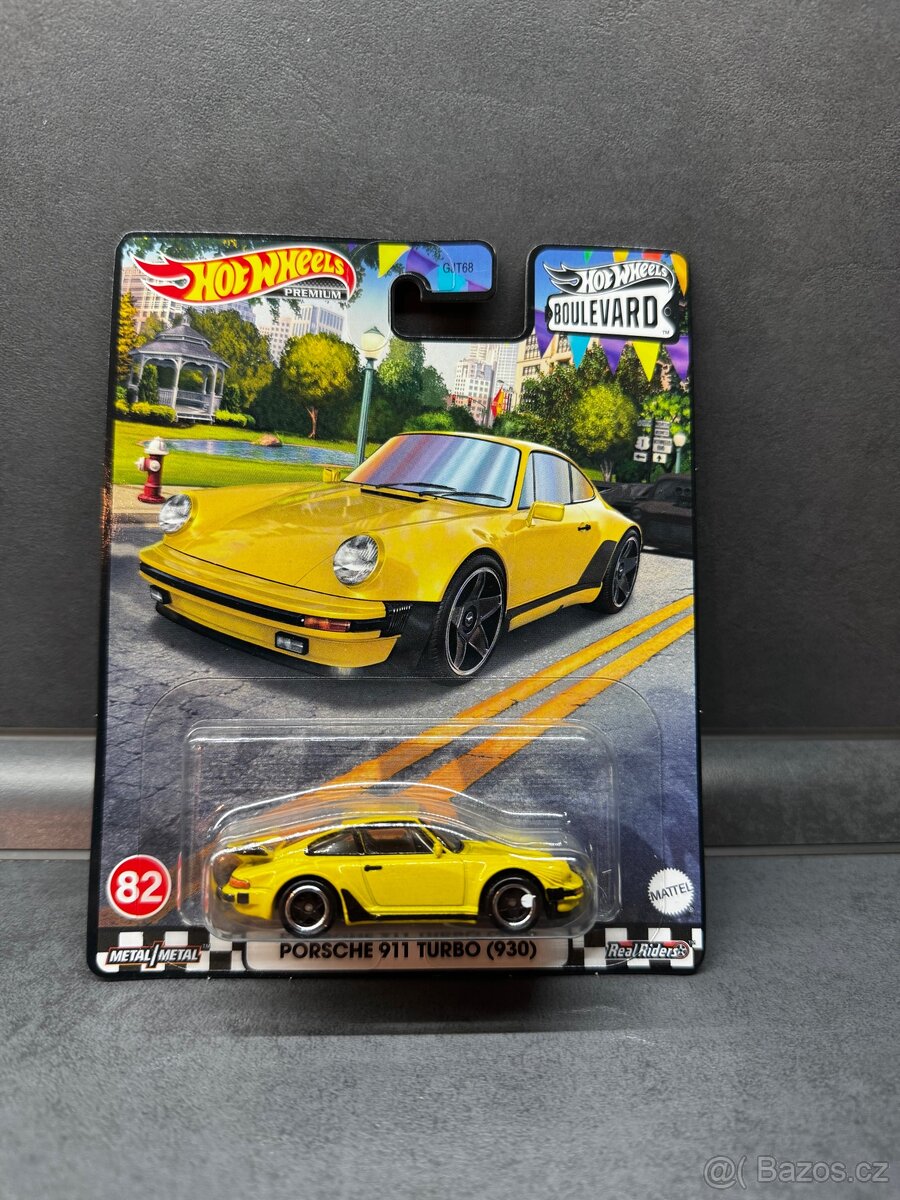 Hot Wheels Premium Boulevard Porsche 911 Turbo (930)