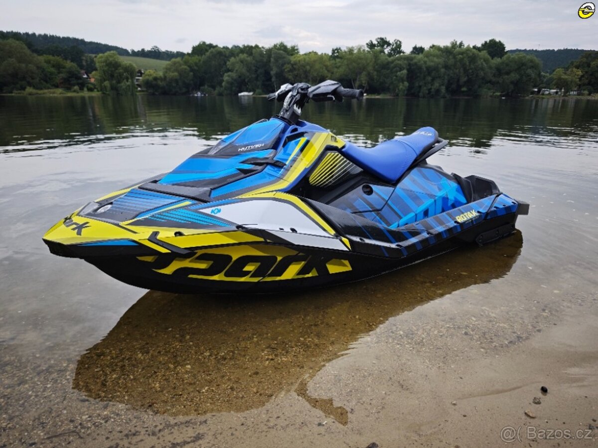 Sea - Doo SPARK Trixx 900 HO ACE 2-up iBR 90hp