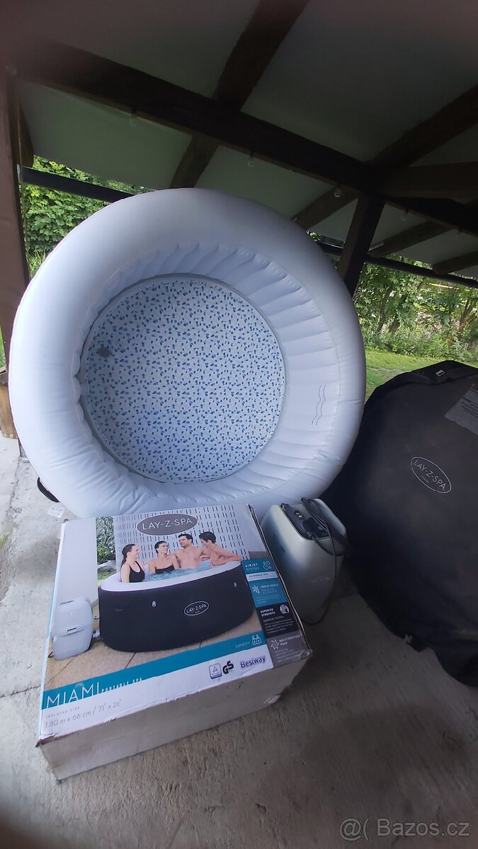 Bestway Vířivka Lay-Z-Spa Miami Airjet 180 x 66 cm