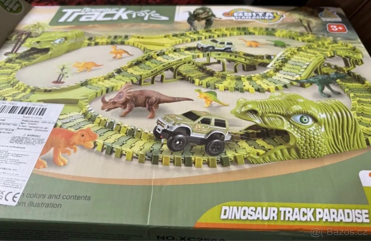 Dinosauří dráha s autíčkem a figurkami