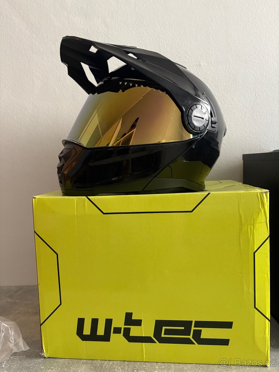 Výklopná přilba w-tec