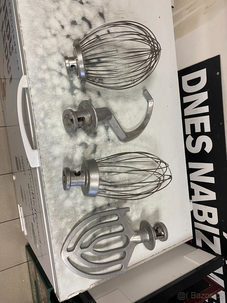 Univerzální hnětač ALBA HOŘOVICE RE 22