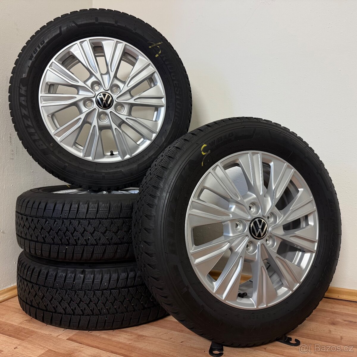 FORD FOCUS/CMAX 5x108 R17 ET50+LETNÍ 215/50R17 6mm