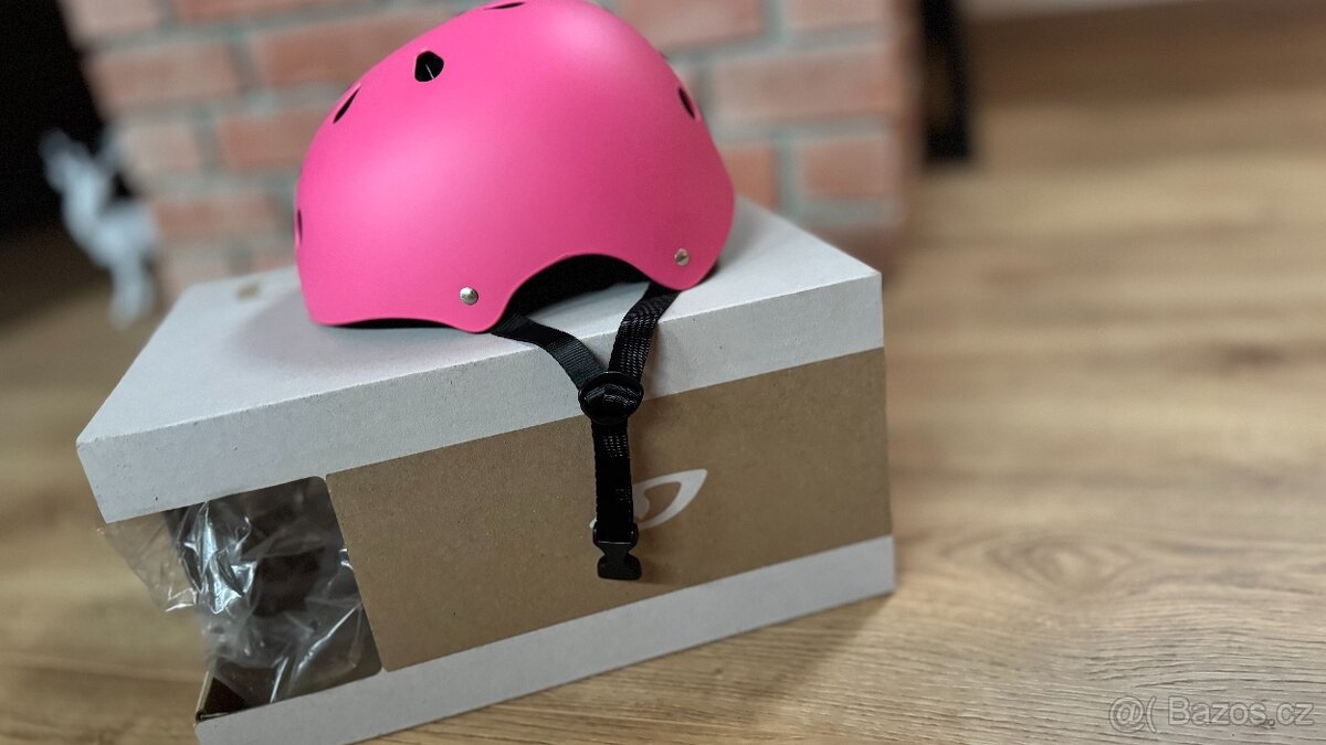 Dětská helma Decathlon – velikost S