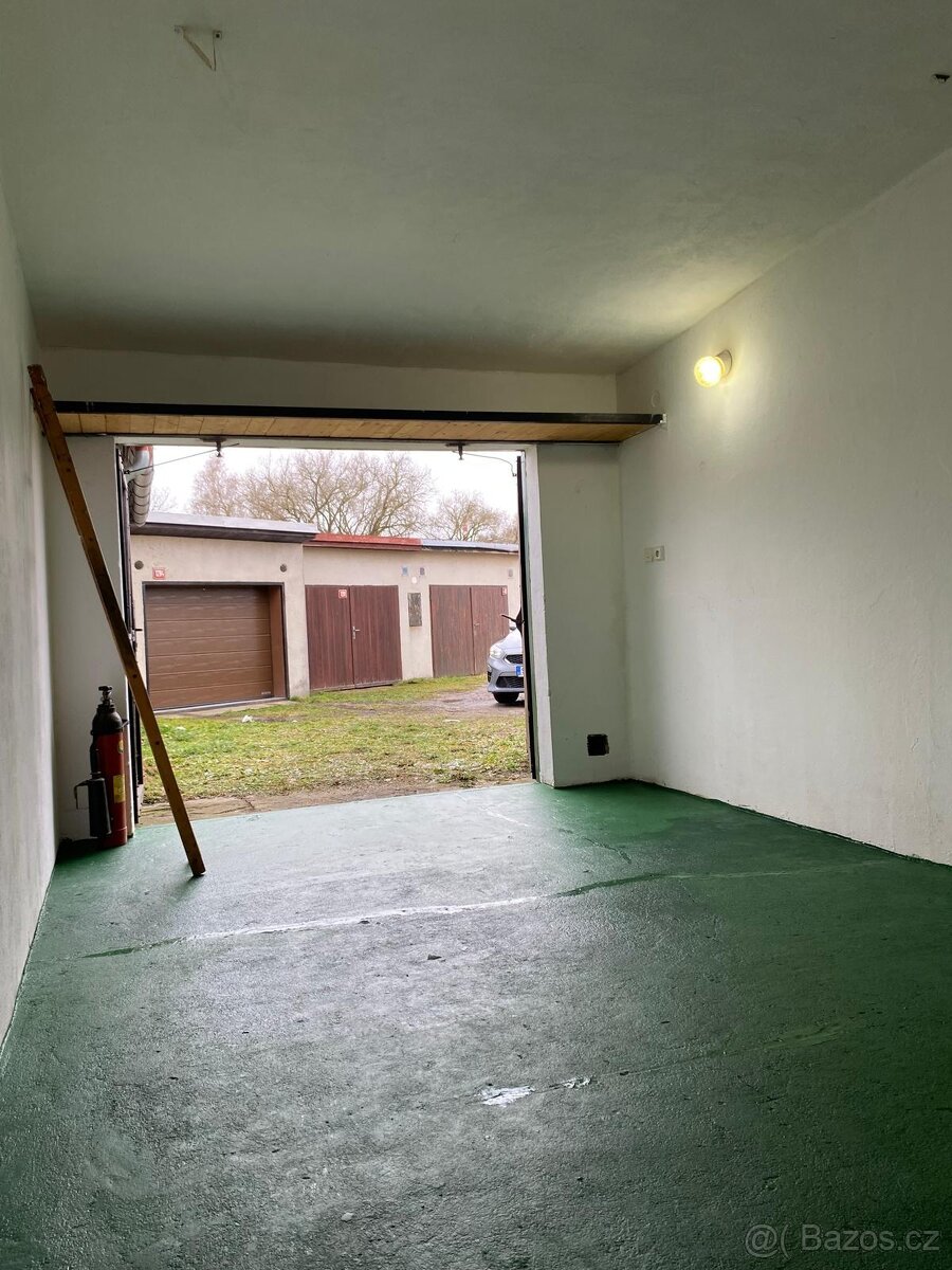 Garáž, sídl. Vajgar