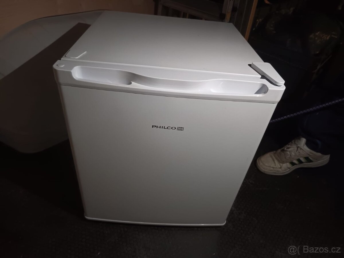 Malá lednice Philco