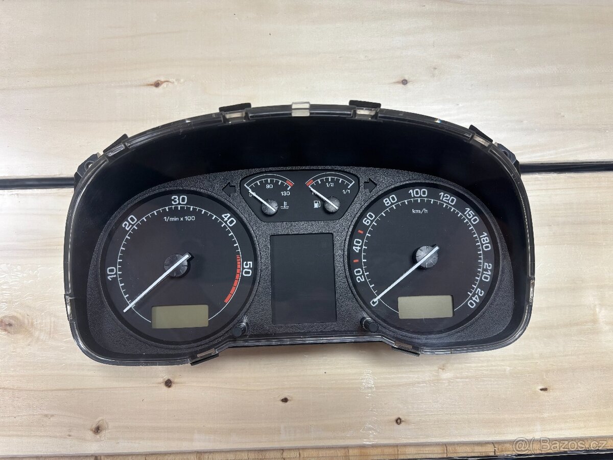 Budíky Škoda Octavia 1