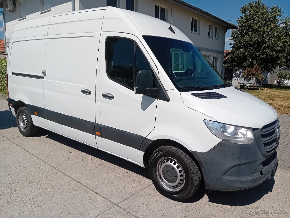 Mercedes-Benz Sprinter L2 H3 - 102TKM