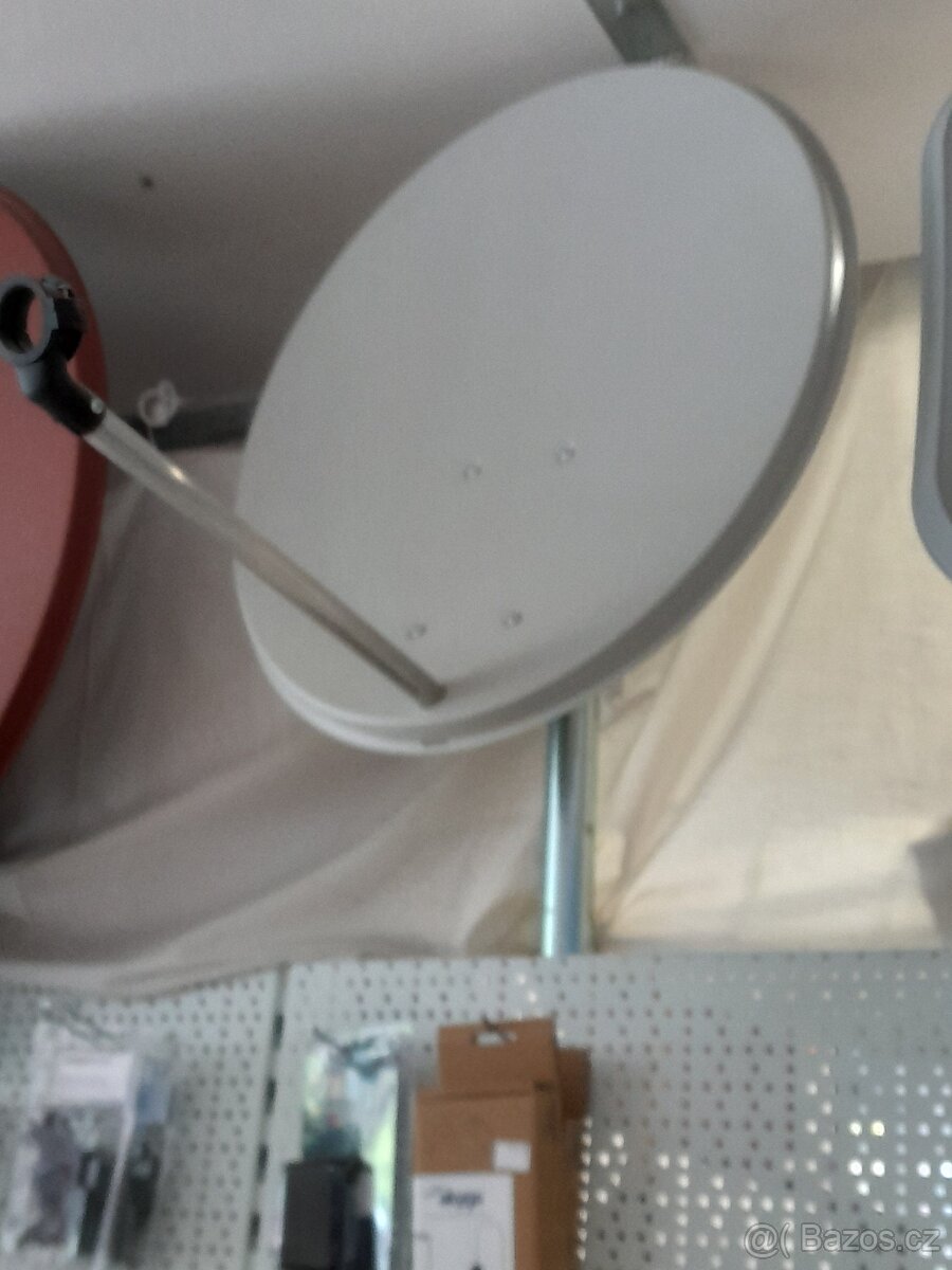 Satelitní parabola 60