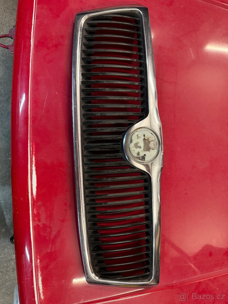 Škoda Octavia 2 Maska