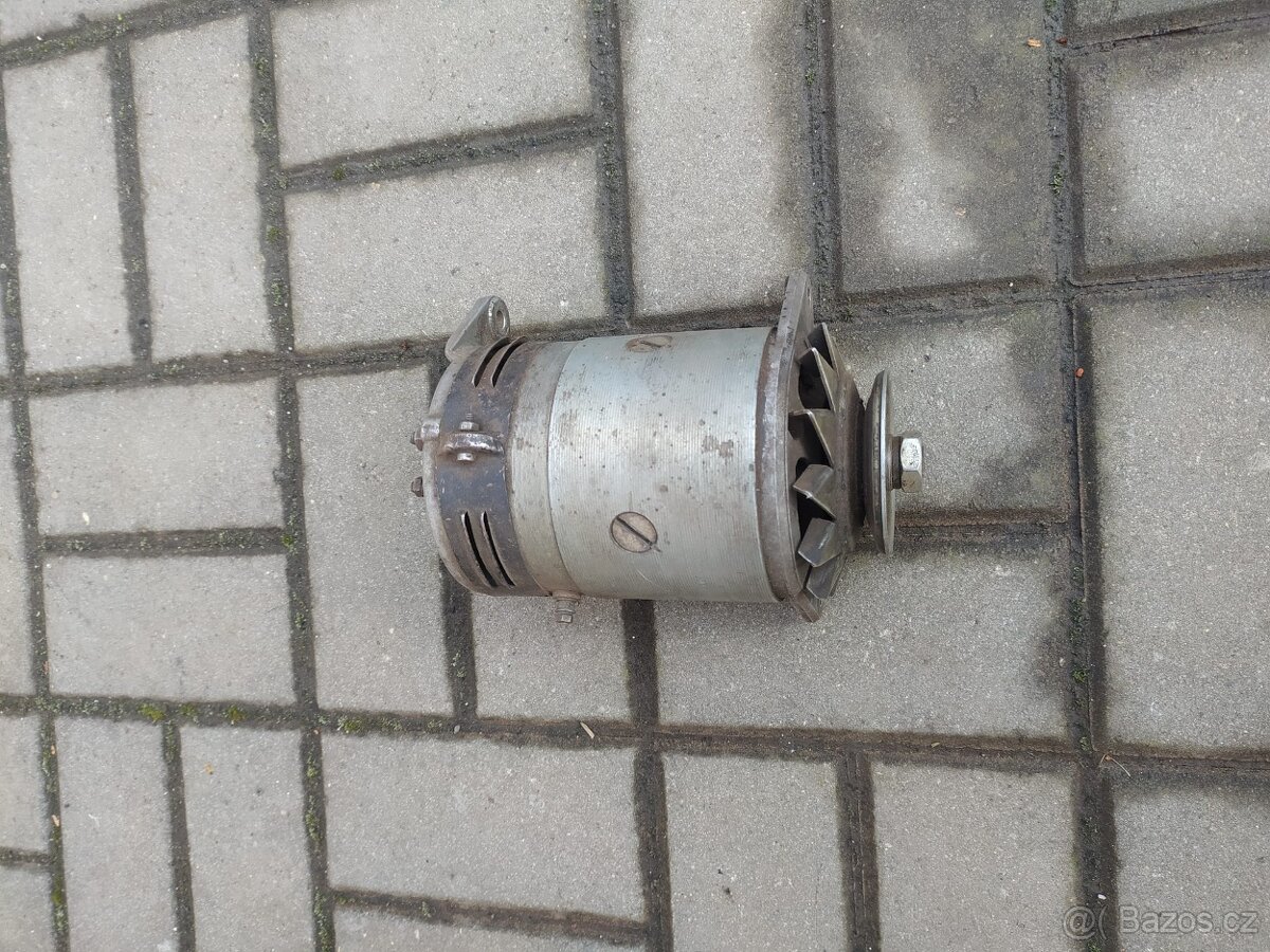 Dynamo Škoda 1000, 100