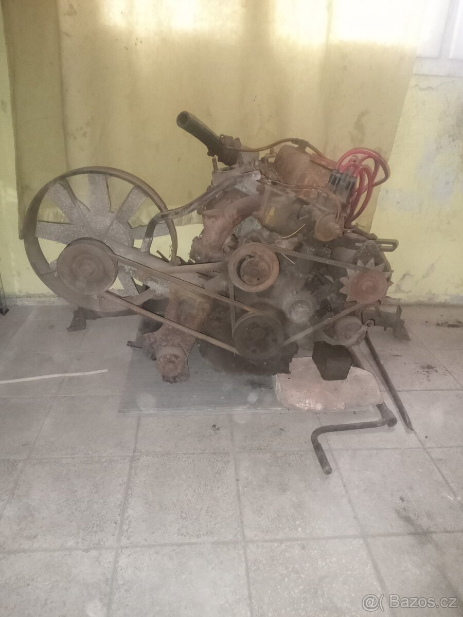 Dva motory skoda110L
