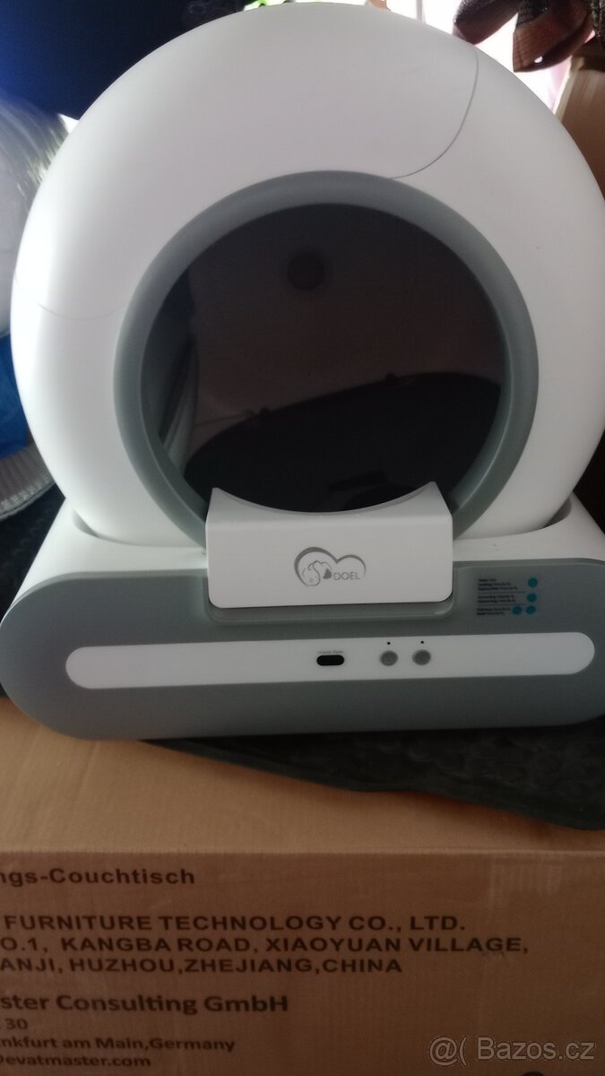 Automatický kočičí WC