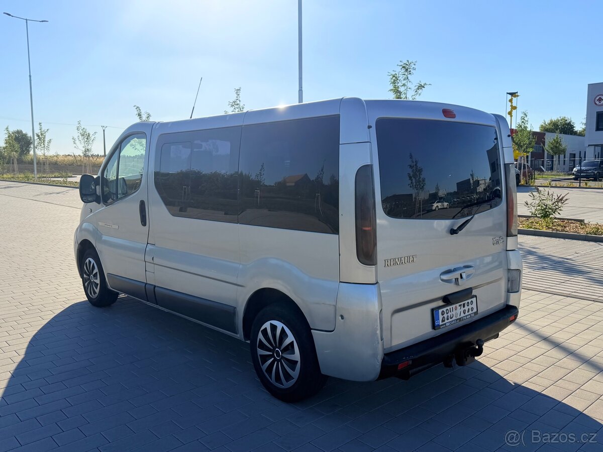 Renault Trafic 1.9 DCI (74kW) 2005 - 8 Míst STK 6/2027