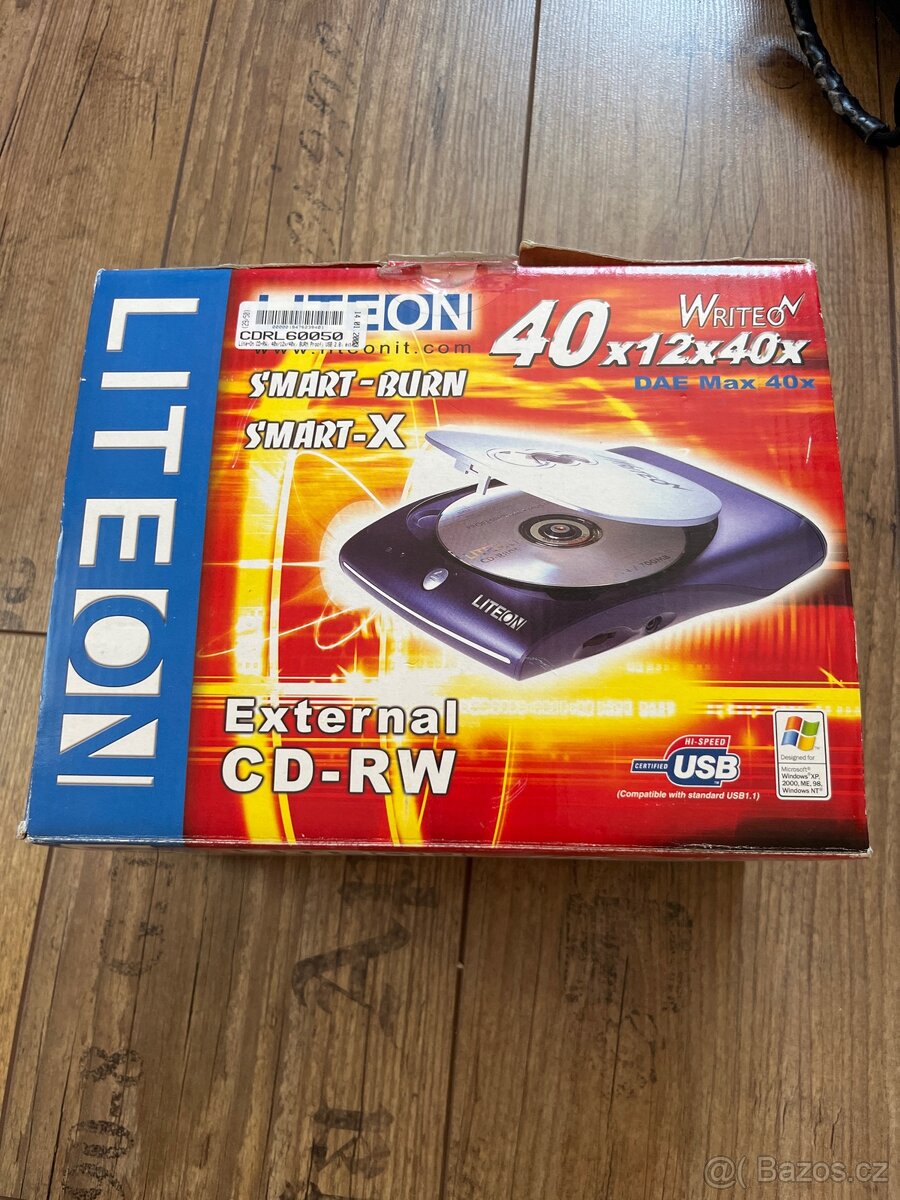 Retro externí CD-RW vypalovačka Lite-On 40x (USB 2.0)