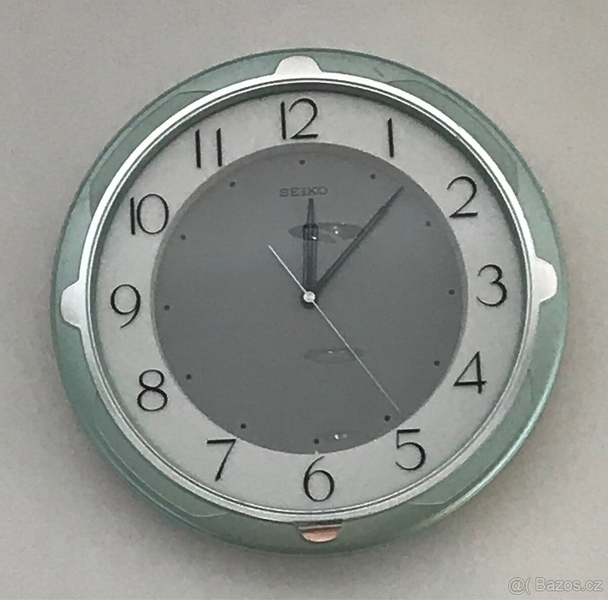 Wall clock