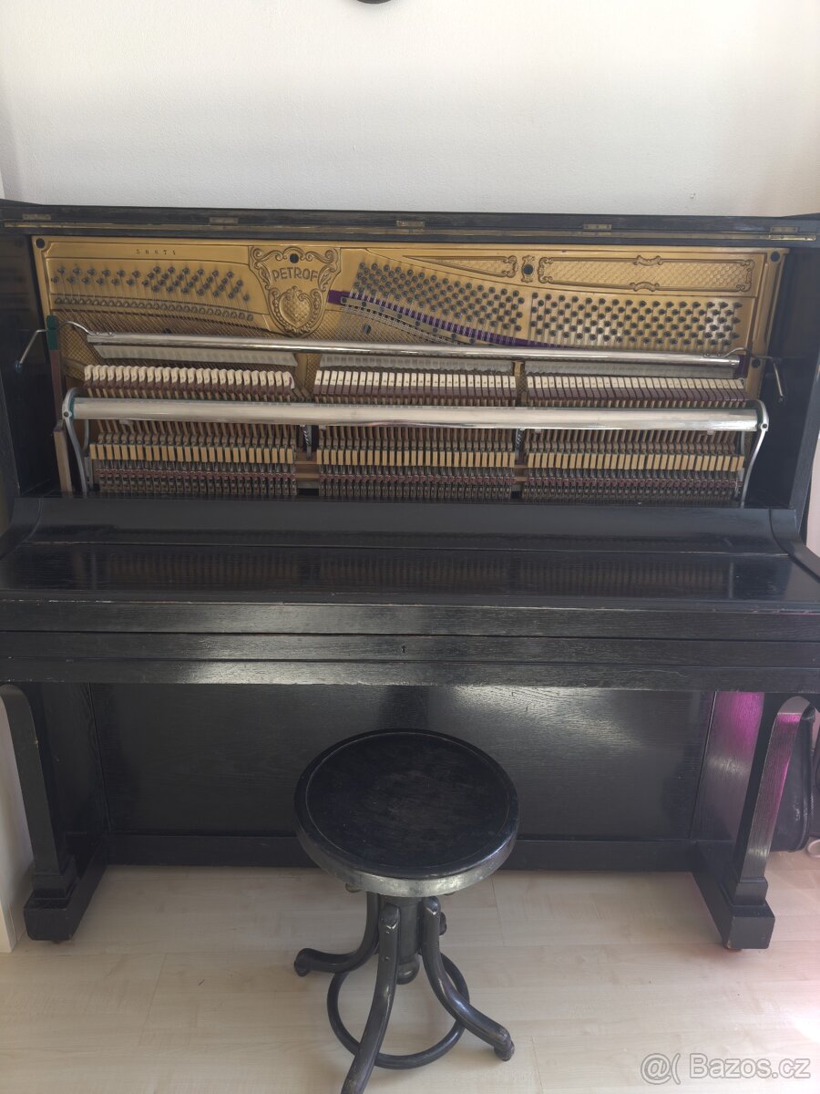 Starožitné pianino