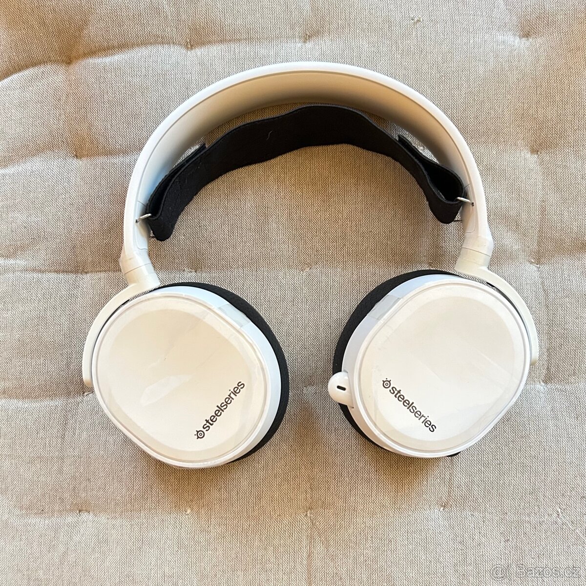 Herní sluchátka SteelSeries Arctis 3
