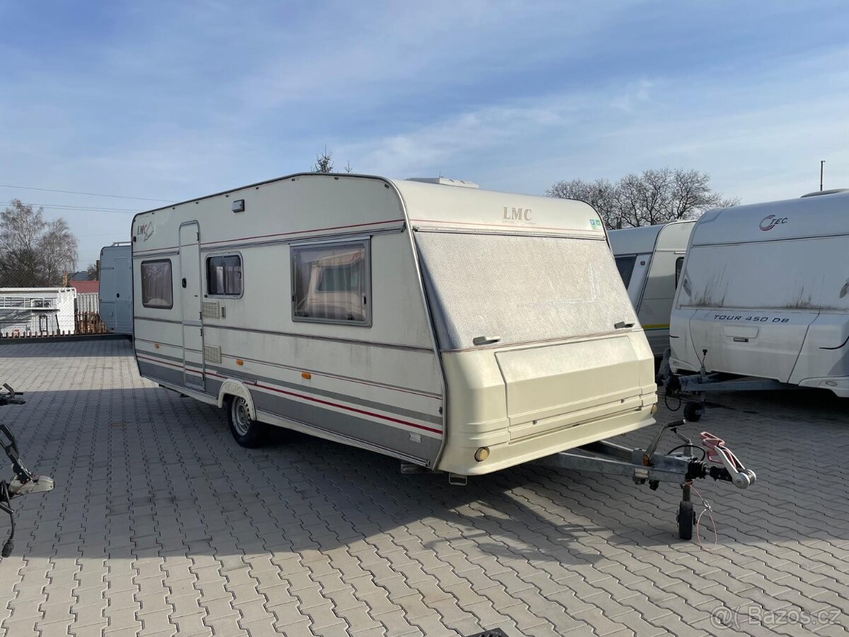 LMC Luxus 550, 5-6 osob, stan, palanda-dětský pokoj